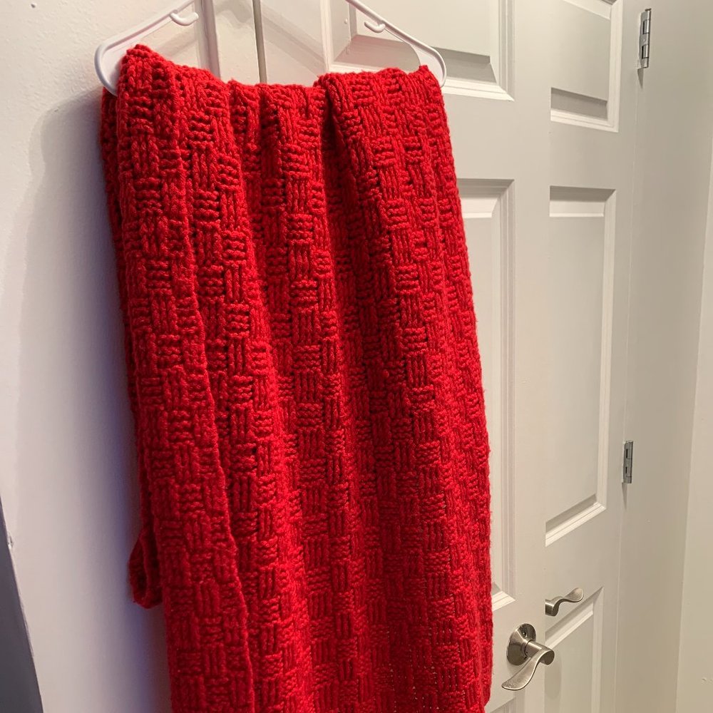 selling hand made red (scarlet) scarf/wrap
